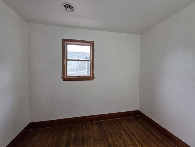 Foto del edificio - 325 Barnard St