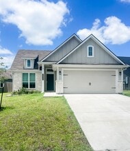 Building Photo - 3 bed/2 bath House w/ January 2026 Move In!