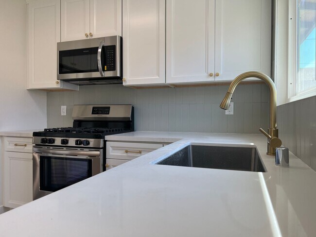 Foto del edificio - **Newly Renovated 3BD/2BTH Single Family H...