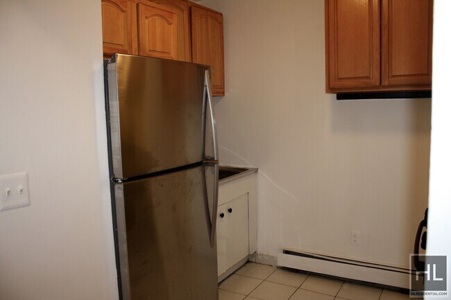 Building Photo - 2 BR w/ Backyard in Gowanus