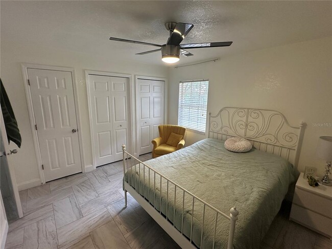 Building Photo - 7327 Floral Cir E
