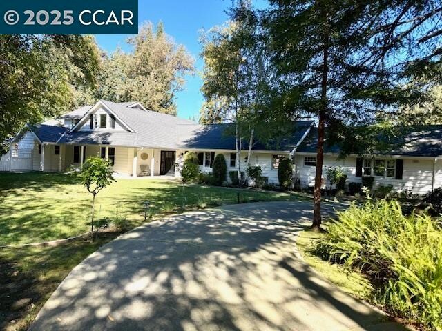 Foto del edificio - 354 Love Ln