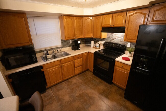 Foto del edificio - 206 Libby Ln