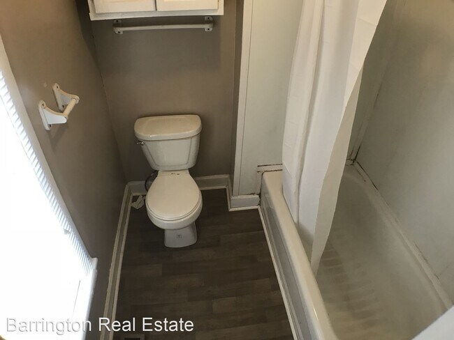 Building Photo - 3 br, 1 bath House - 1017 15th Place S.W.