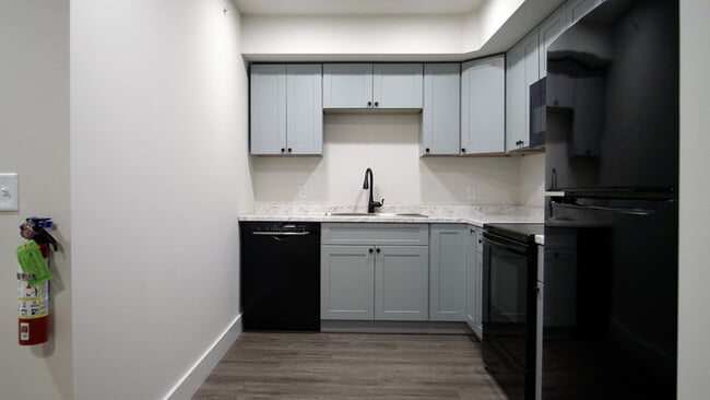 Building Photo - 15 Hungerford Terrace