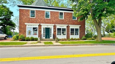 Building Photo - 343 Main St