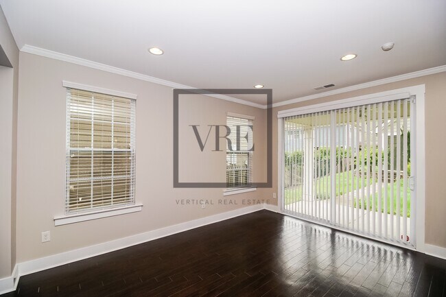 Foto del edificio - 2307 Double Oaks Rd