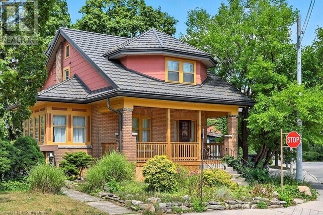 Building Photo - 48 Balmoral Ave S