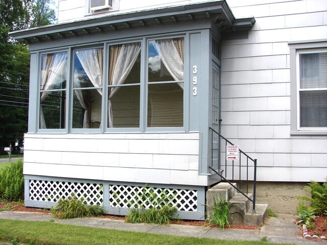 Building Photo - 393 Plainville Ave
