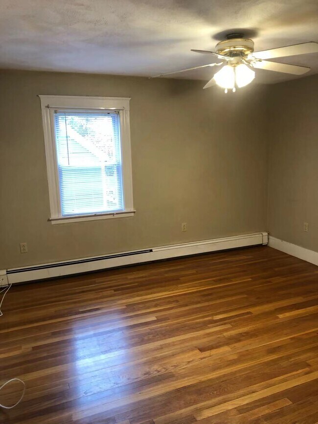 Building Photo - 46 Blossom St