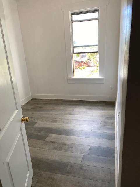Foto del edificio - 404 Monroe St