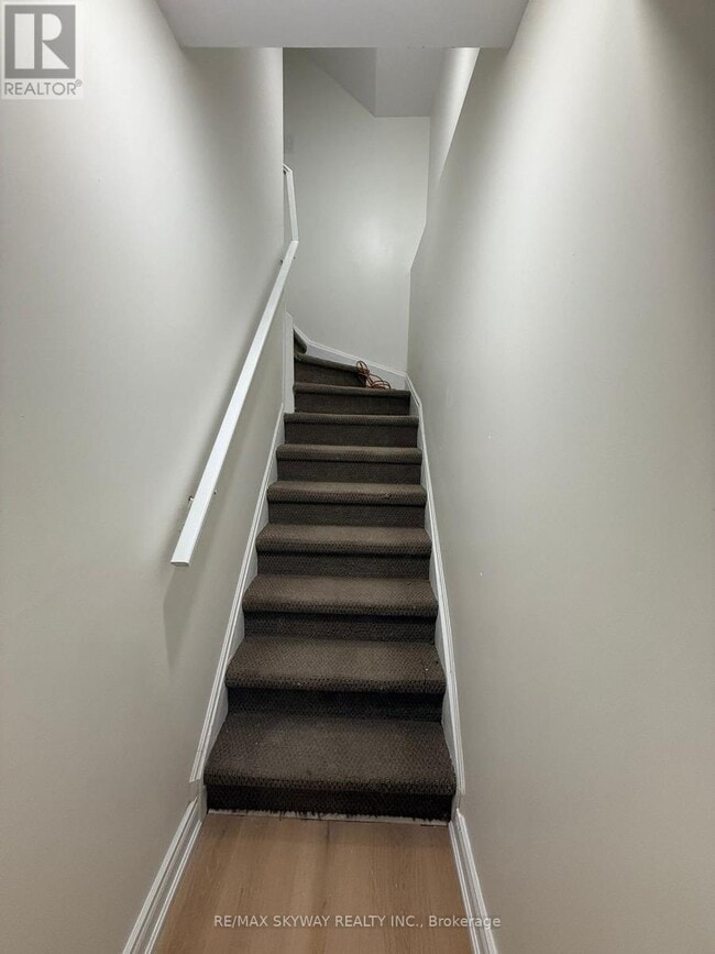 Building Photo - 22 Waterdale Rd