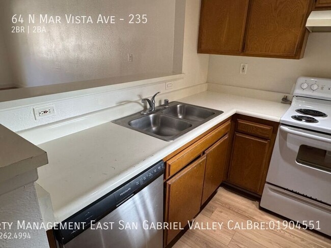 Building Photo - 64 Mar Vista Ave