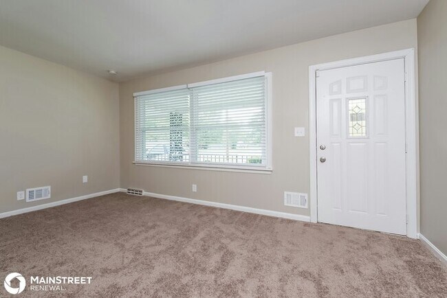 Foto del edificio - 4325 Bayberry Dr, Louisville, KY 40216