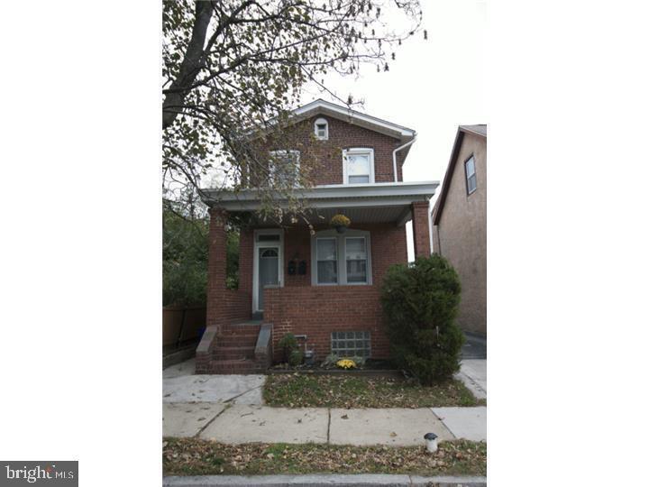 Foto principal - 541 Old Elm St