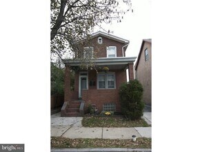Building Photo - 541 Old Elm St