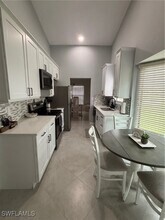 Building Photo - 293 Kings Way