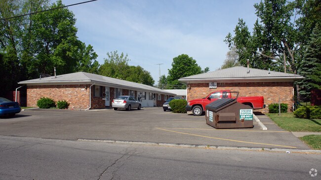 Foto del edificio - 5521 Douglas Rd