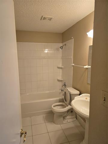 Building Photo - 1500 Briarpath Ln