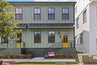 Building Photo - 964 N Circle Dr NW