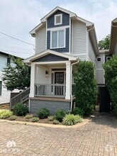 Building Photo - 2822 W Kirkwood Ave