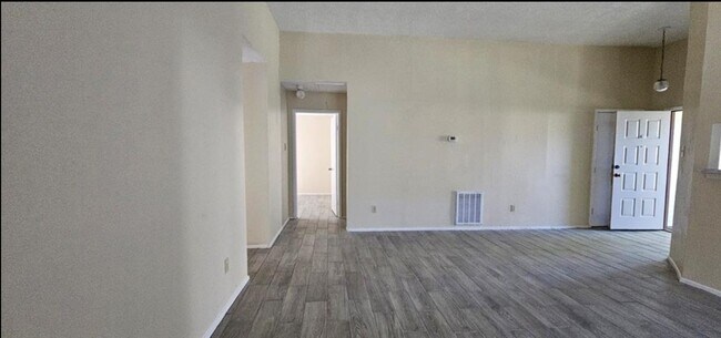 Building Photo - 5110 Quebec Blvd