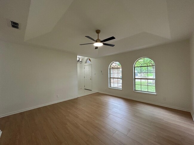 Foto del edificio - 126 Knoll Ave