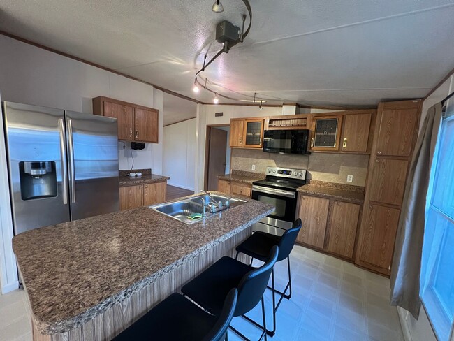 Foto del edificio - 3 Bedroom 2 Bathroom Home in the Country