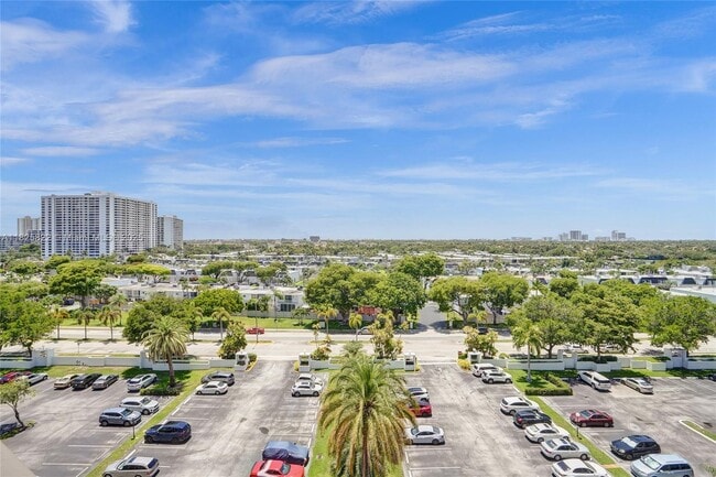 Foto del edificio - 800 Parkview Dr
