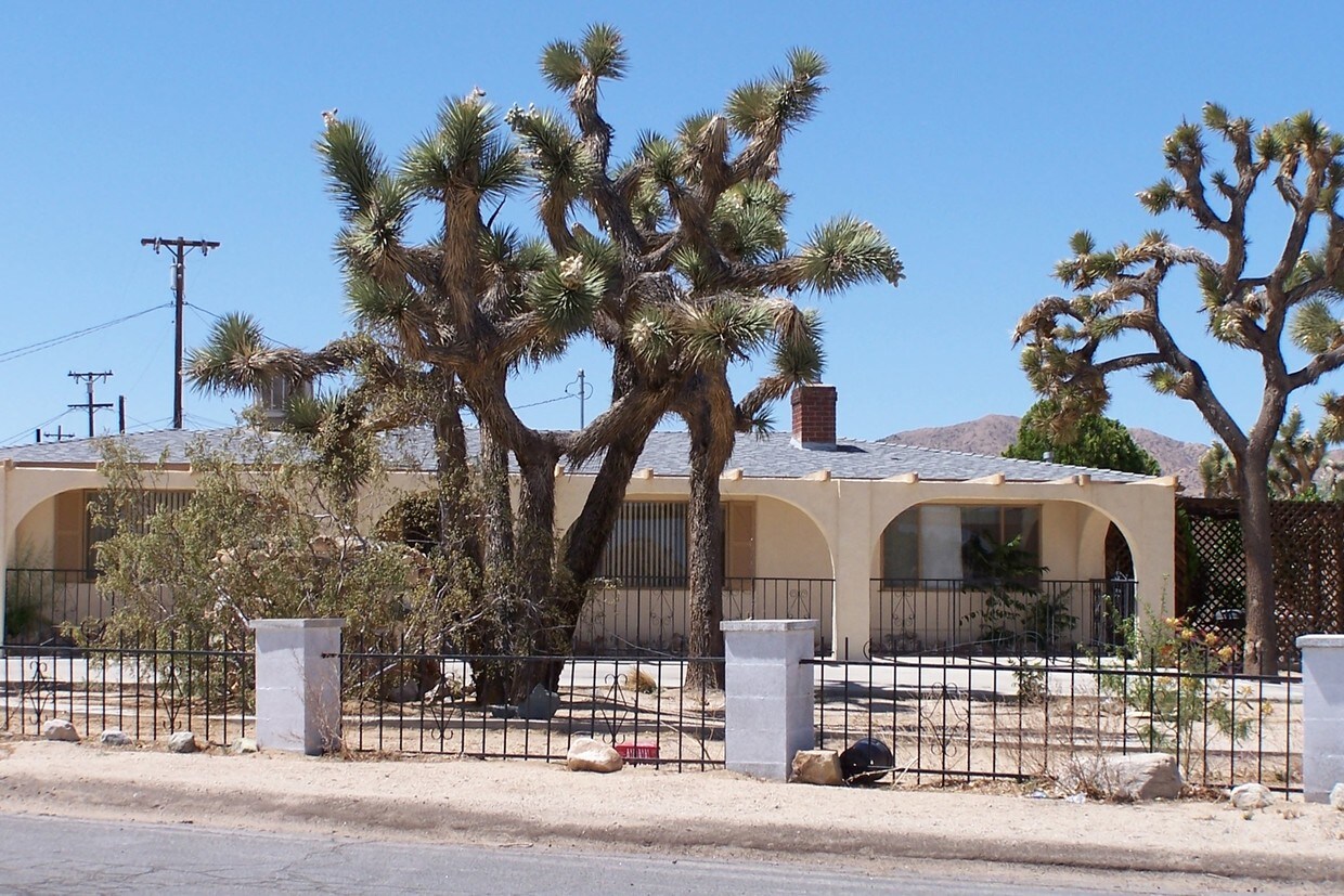7375 Joshua Ln, Yucca Valley, CA 92284 Apartments in Yucca Valley, CA