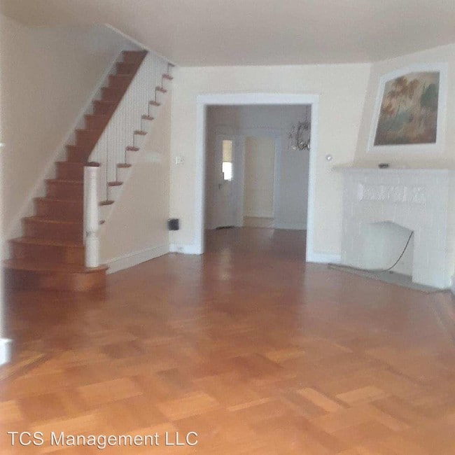Building Photo - 3 br, 1.5 bath House - 4216 Cottman Ave.