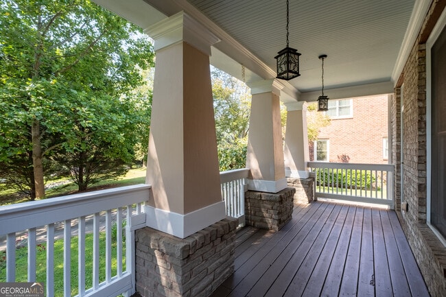 Building Photo - 1330 Skyhaven Rd SE