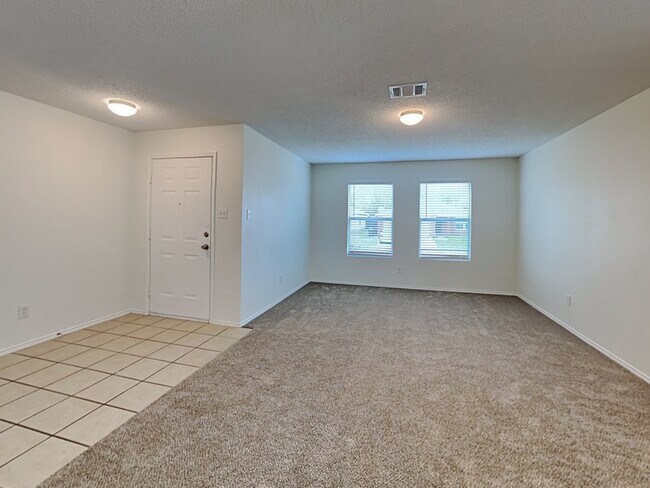 Foto del edificio - 4059 Hunters Creek Dr