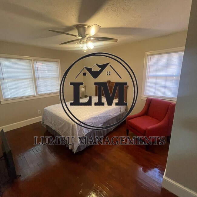 Foto del edificio - 241 N Woodberry Ave