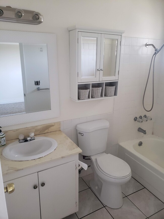 Foto del edificio - 4475 Dale Ave