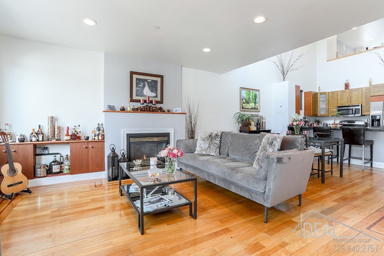 Primary Photo - 76 Jefferson Street #4R