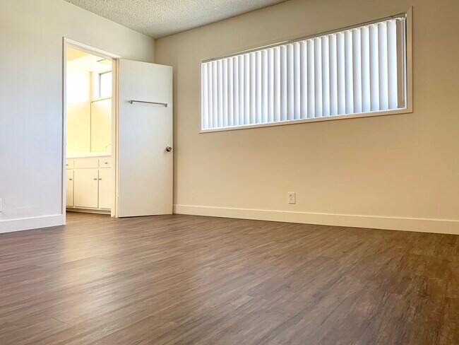 Building Photo - 3772 Lockland Dr