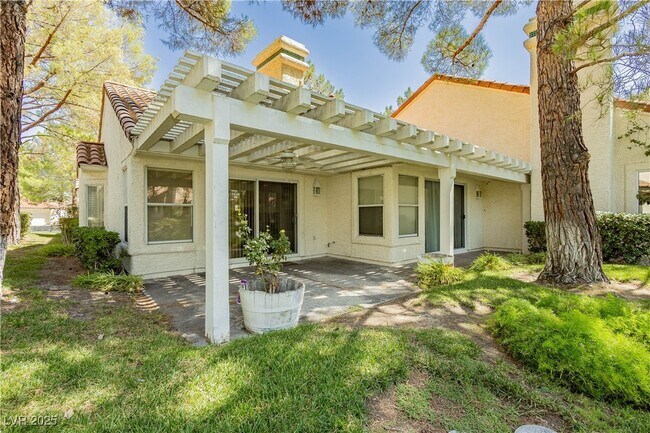 Foto del edificio - 6959 Emerald Springs Ln