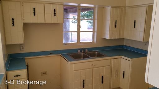 Building Photo - 207 E Fairground Dr