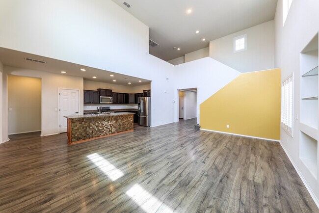 Building Photo - 17953 W Alice Ave