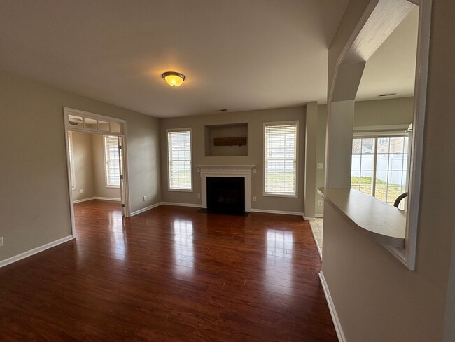 Building Photo - 4 Bedroom | 3 Bathroom Raleigh Home with F...