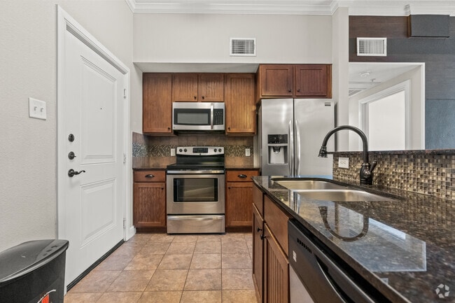 Interior Photo - Square 9