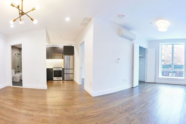 Building Photo - 486 Gates Ave