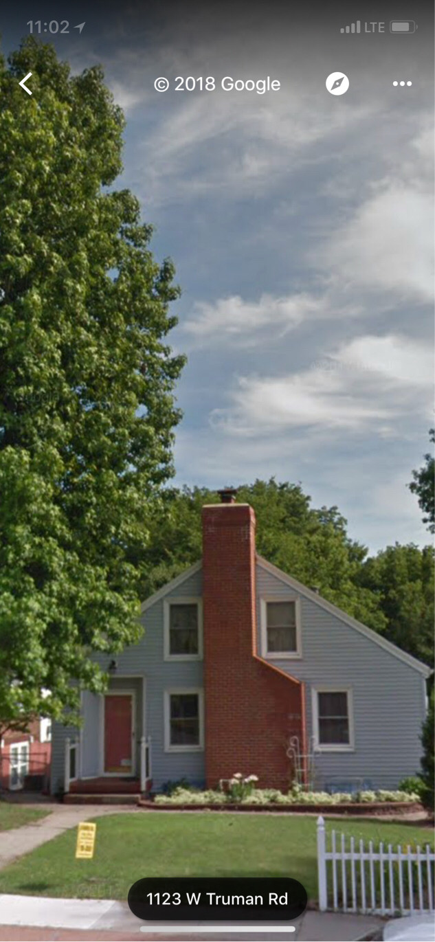 Building Photo - 1123 W Truman Rd