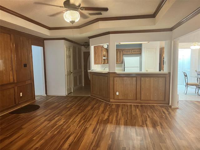 Foto del edificio - 7640 Grassland Dr