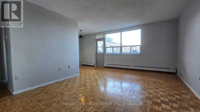 Building Photo - 98 Holgate St