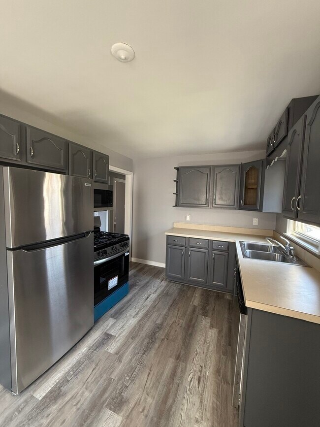 Foto del edificio - 18343 Oakwood Ave