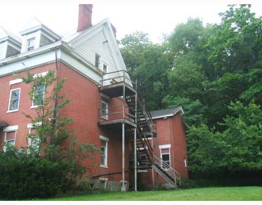 Building Photo - 901 Charles St