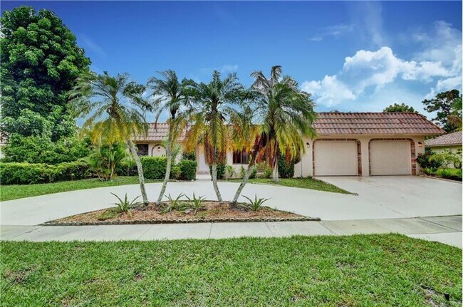 Building Photo - 6926 N Grande Dr