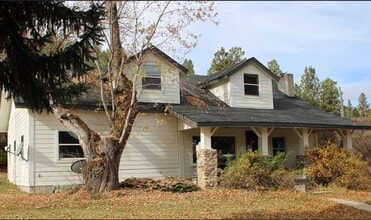 Building Photo - 505 Camas Creek Loop